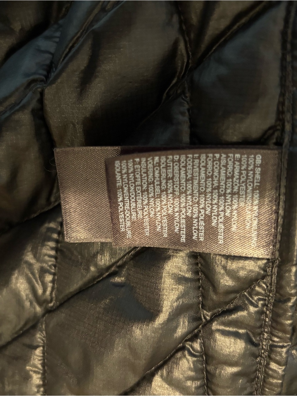 The North Face Black Packable Quilted Jacket - Picture 6 of 6